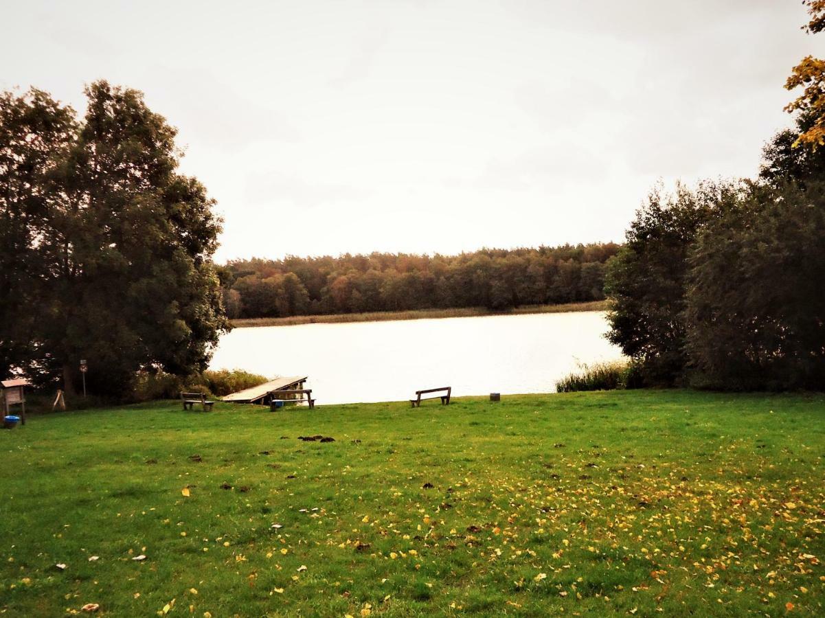 Ferienhaeuser Seewiesen Reimershagen Esterno foto